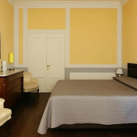 Lucia - Private Access