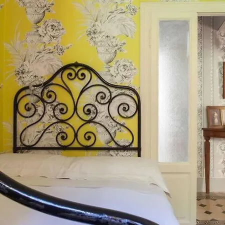 Lucia - Private Access לאליו