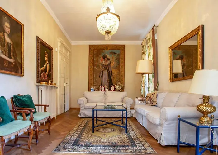 Lucia - Private Access * Laglio