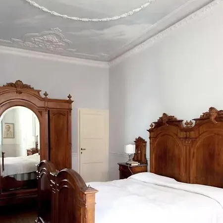 Lucia - Private Access * Laglio