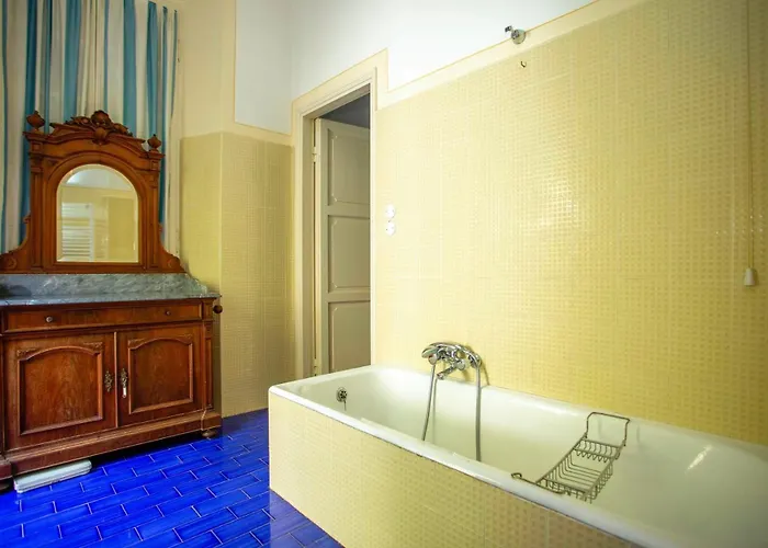 Lucia - Private Access Villa